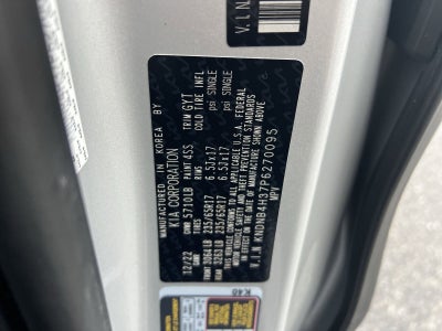 2023 Kia Carnival LX