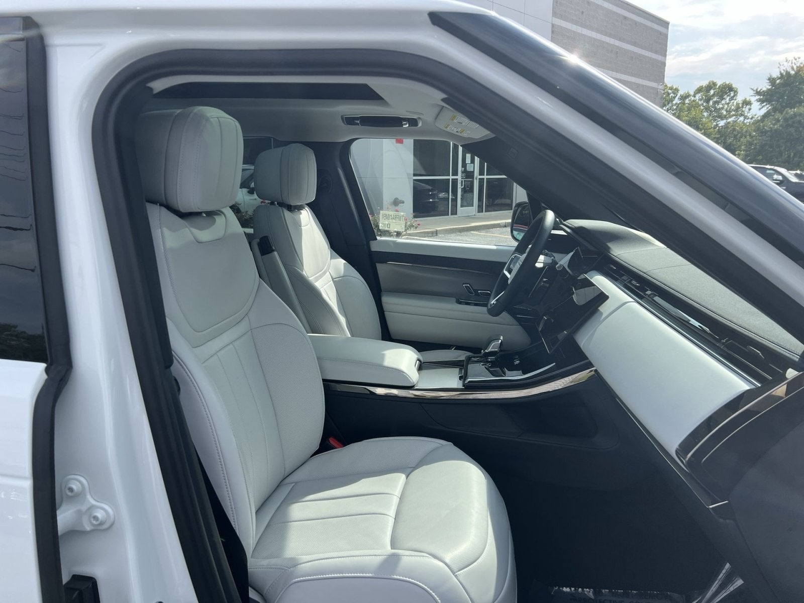 2024 Land Rover Range Rover Sport SE