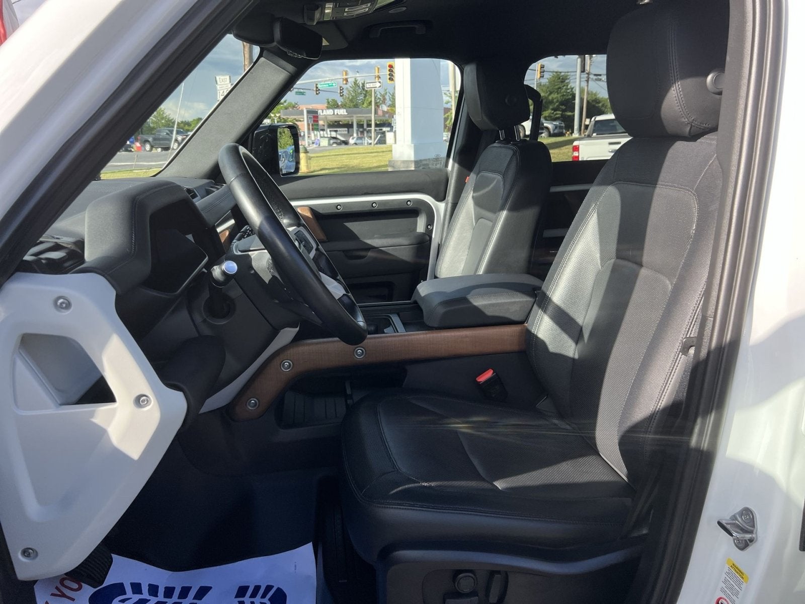 2024 Land Rover Defender 110 X-Dynamic SE