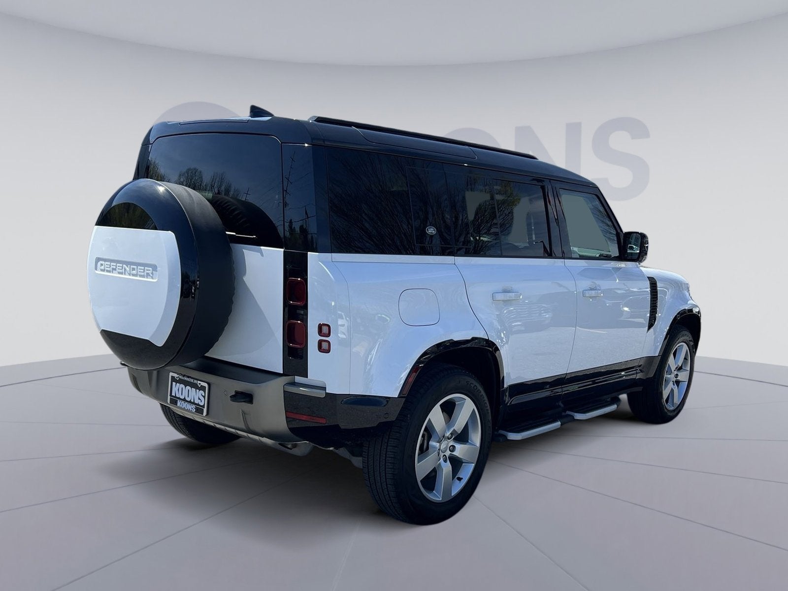 2024 Land Rover Defender 110 X-Dynamic SE