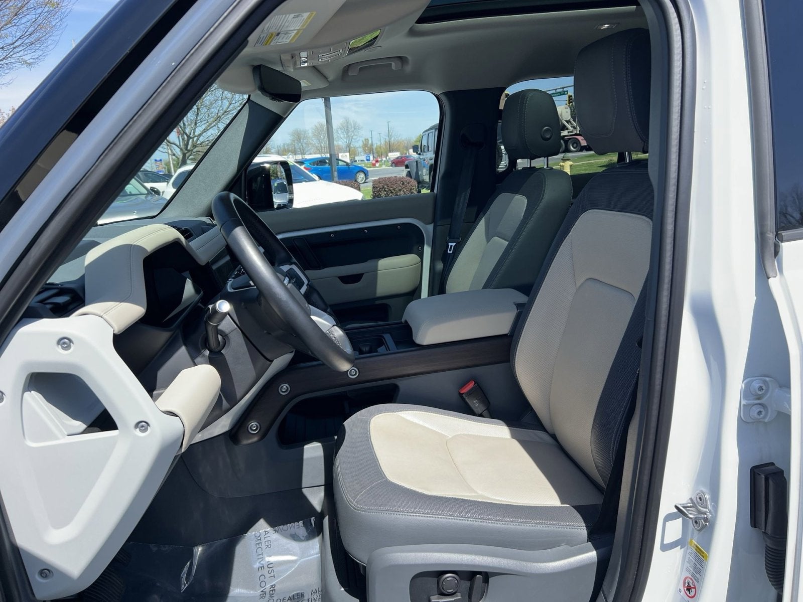 2024 Land Rover Defender 110 X-Dynamic SE