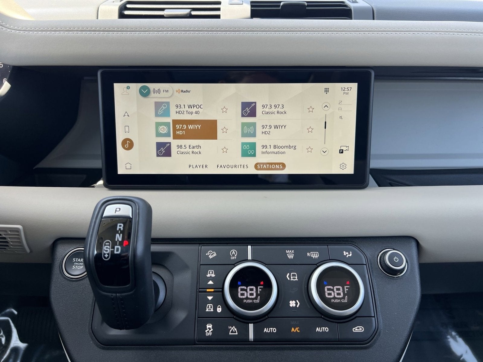 2024 Land Rover Defender 110 X-Dynamic SE