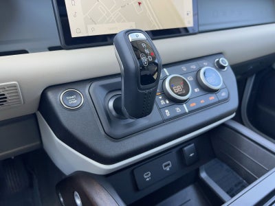 2024 Land Rover Defender 110 X-Dynamic SE