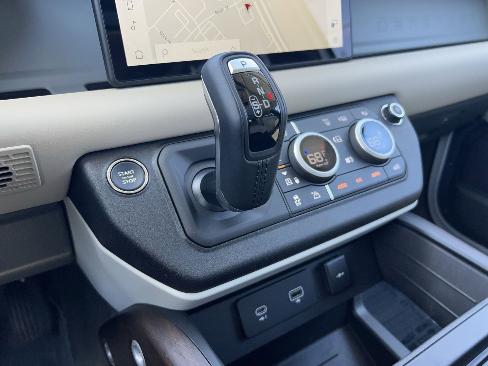 2024 Land Rover Defender 110 X-Dynamic SE