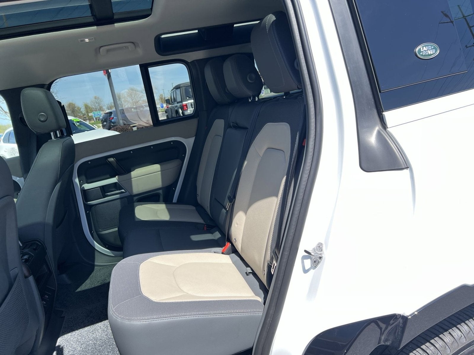 2024 Land Rover Defender 110 X-Dynamic SE