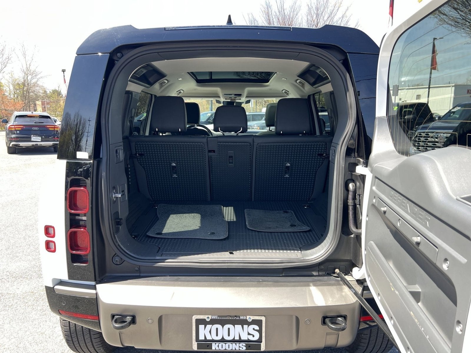 2024 Land Rover Defender 110 X-Dynamic SE