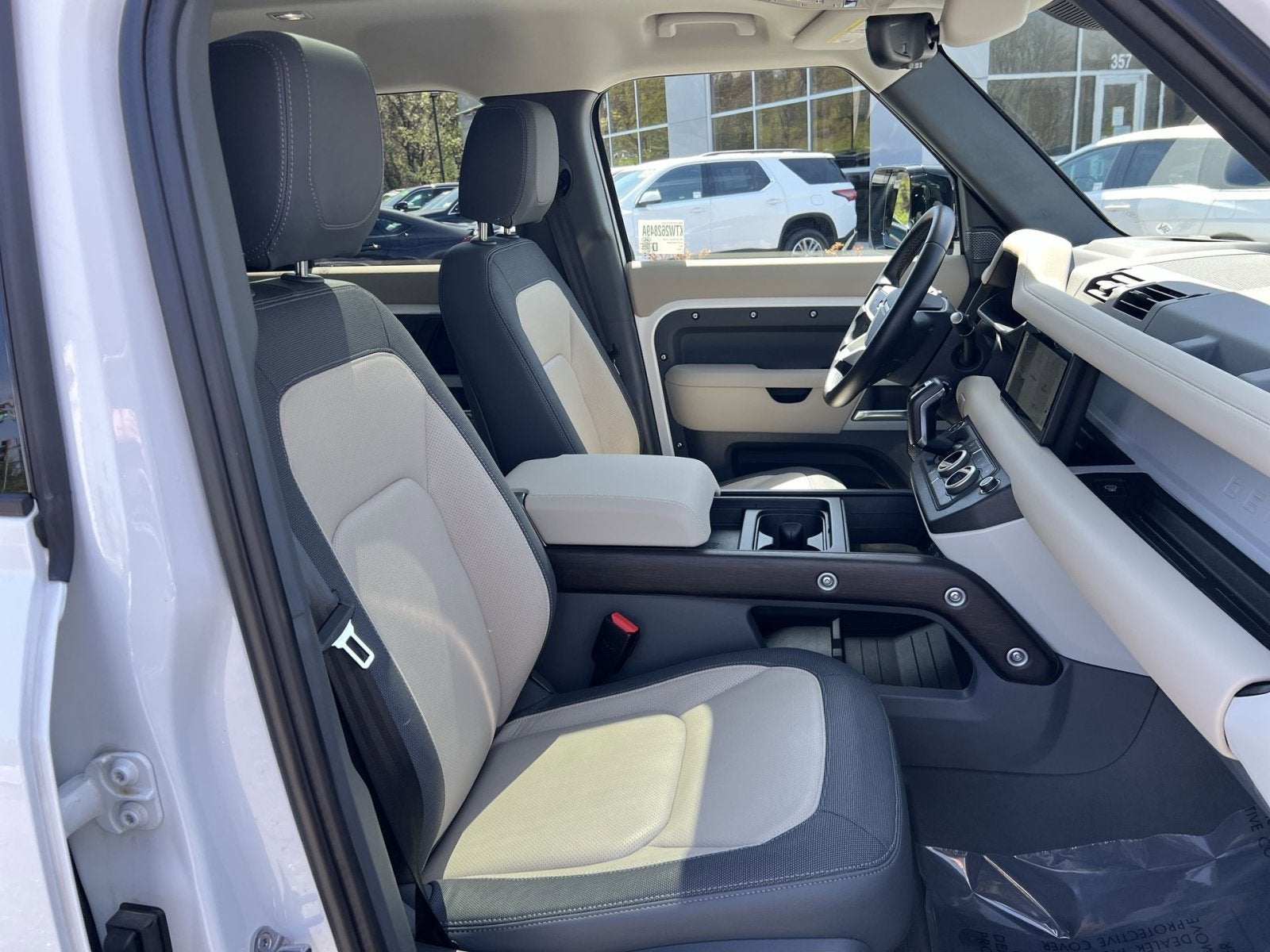 2024 Land Rover Defender 110 X-Dynamic SE