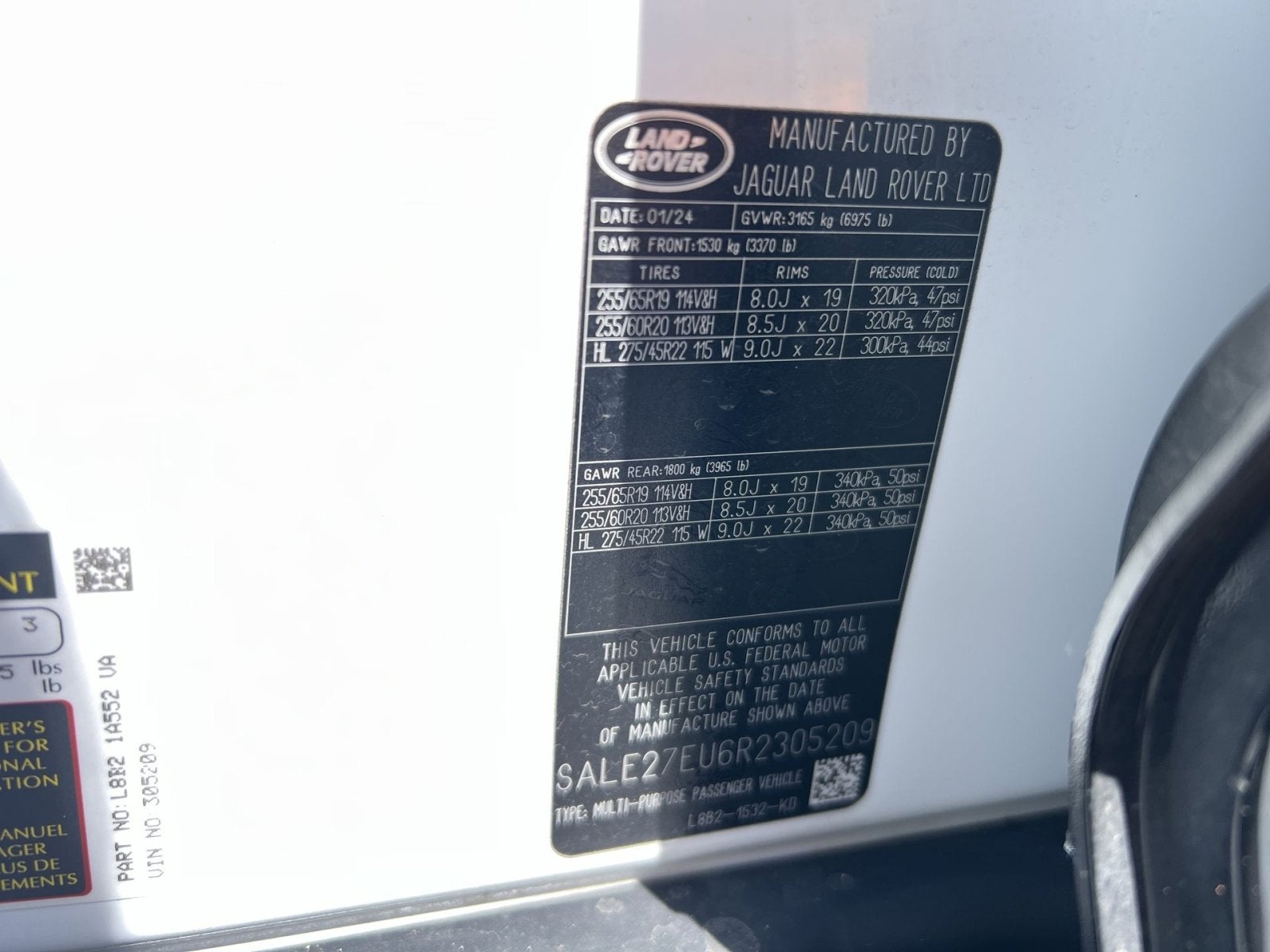 2024 Land Rover Defender 110 X-Dynamic SE