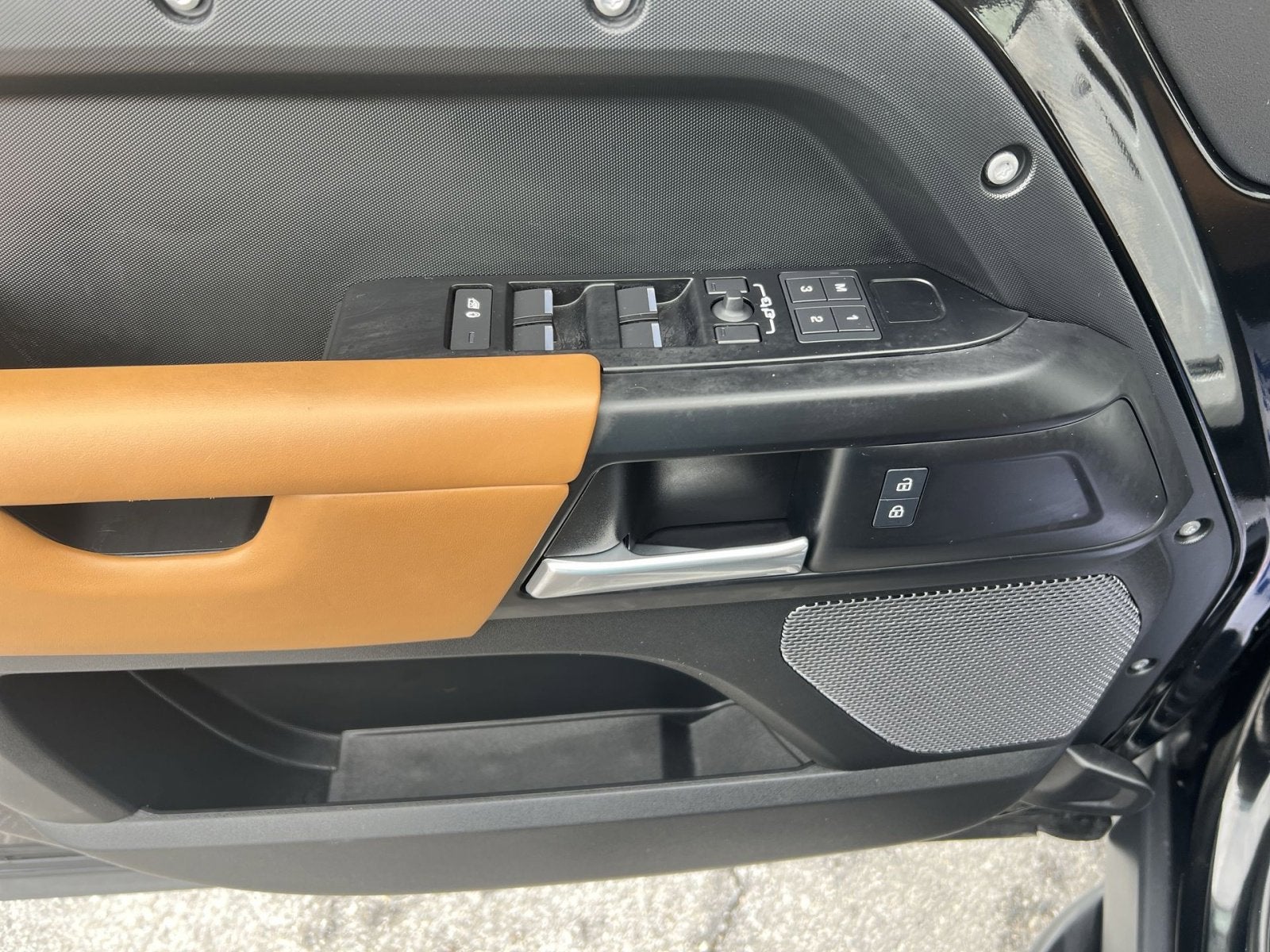 2023 Land Rover Defender 110 S