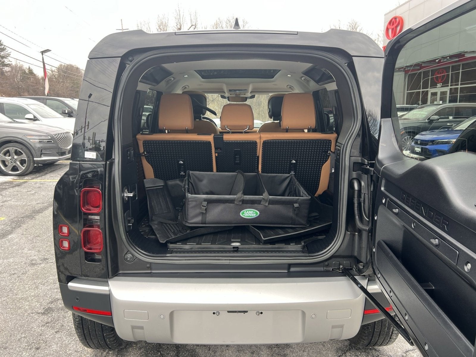 2023 Land Rover Defender 110 S