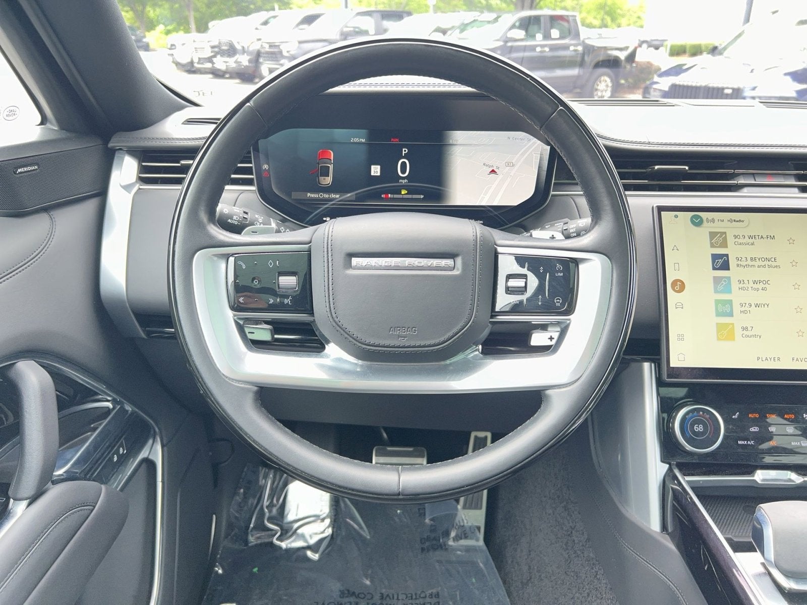 2023 Land Rover Range Rover SE
