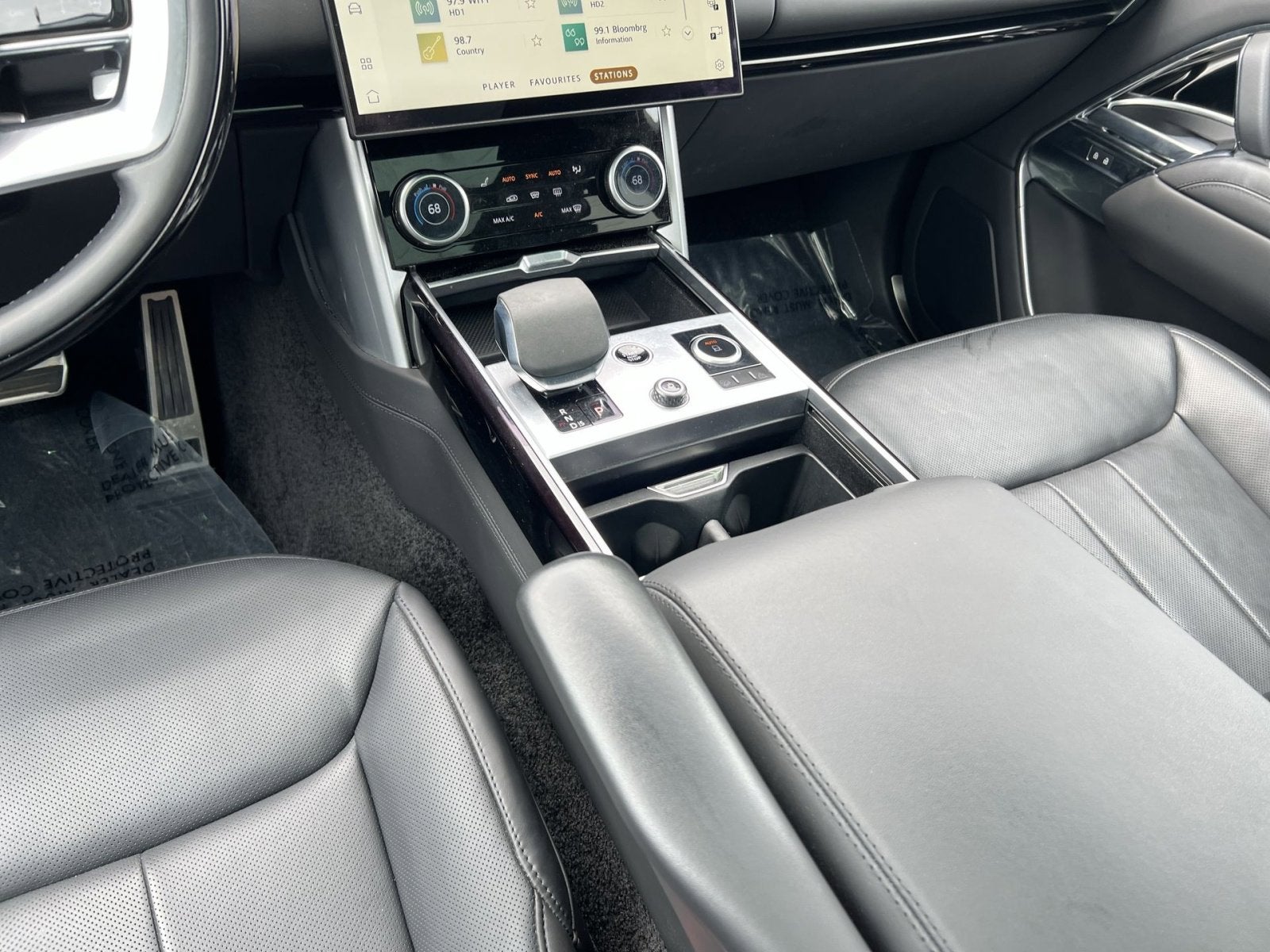 2023 Land Rover Range Rover SE