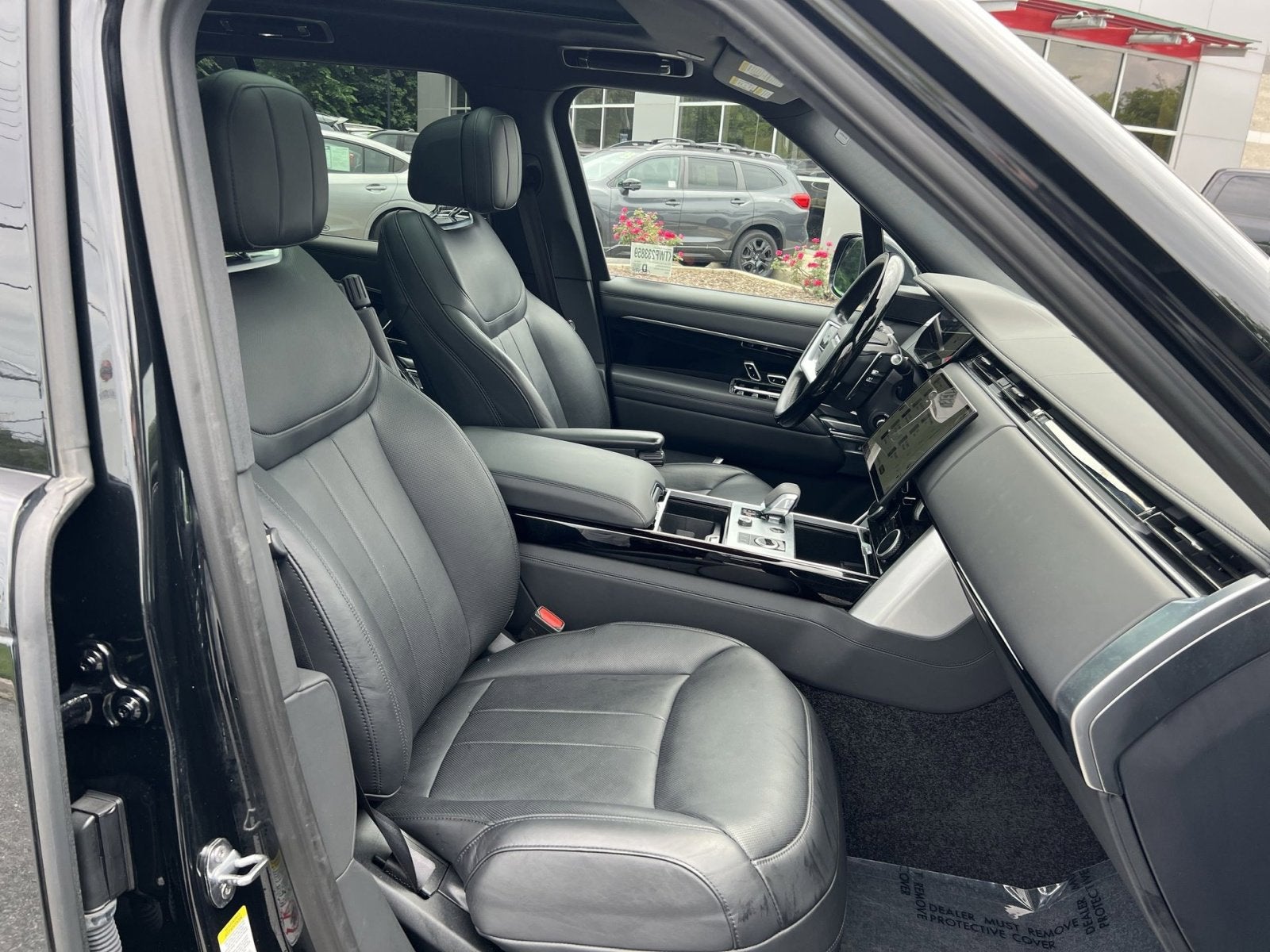 2023 Land Rover Range Rover SE