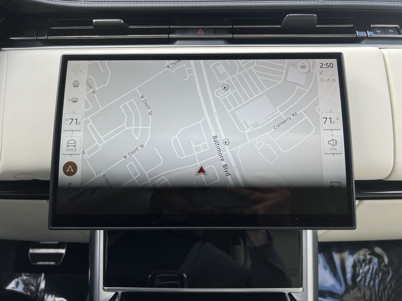 2025 Land Rover Range Rover SE