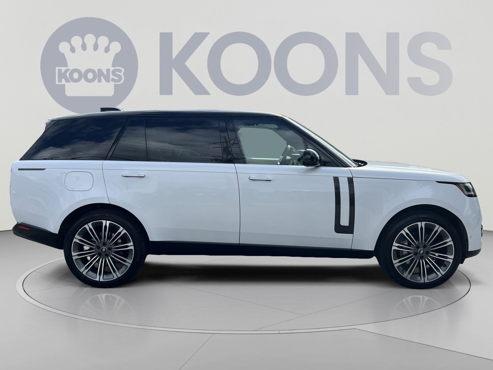 2025 Land Rover Range Rover SE