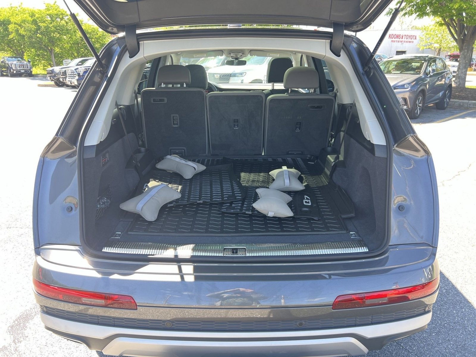 2025 Audi Q7 45 Premium