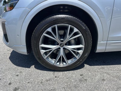 2025 Audi Q8 55 Premium