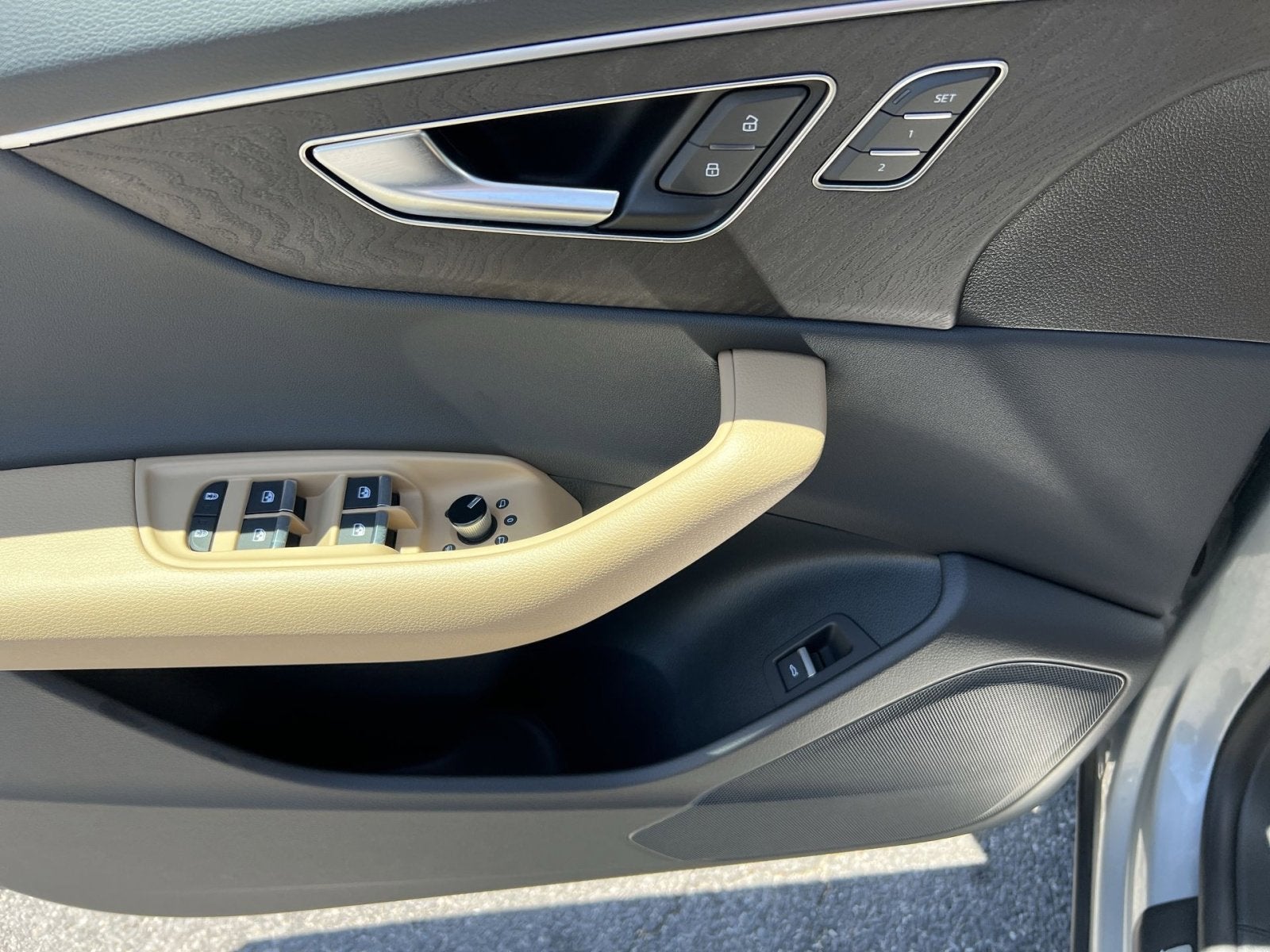 2025 Audi Q8 55 Premium
