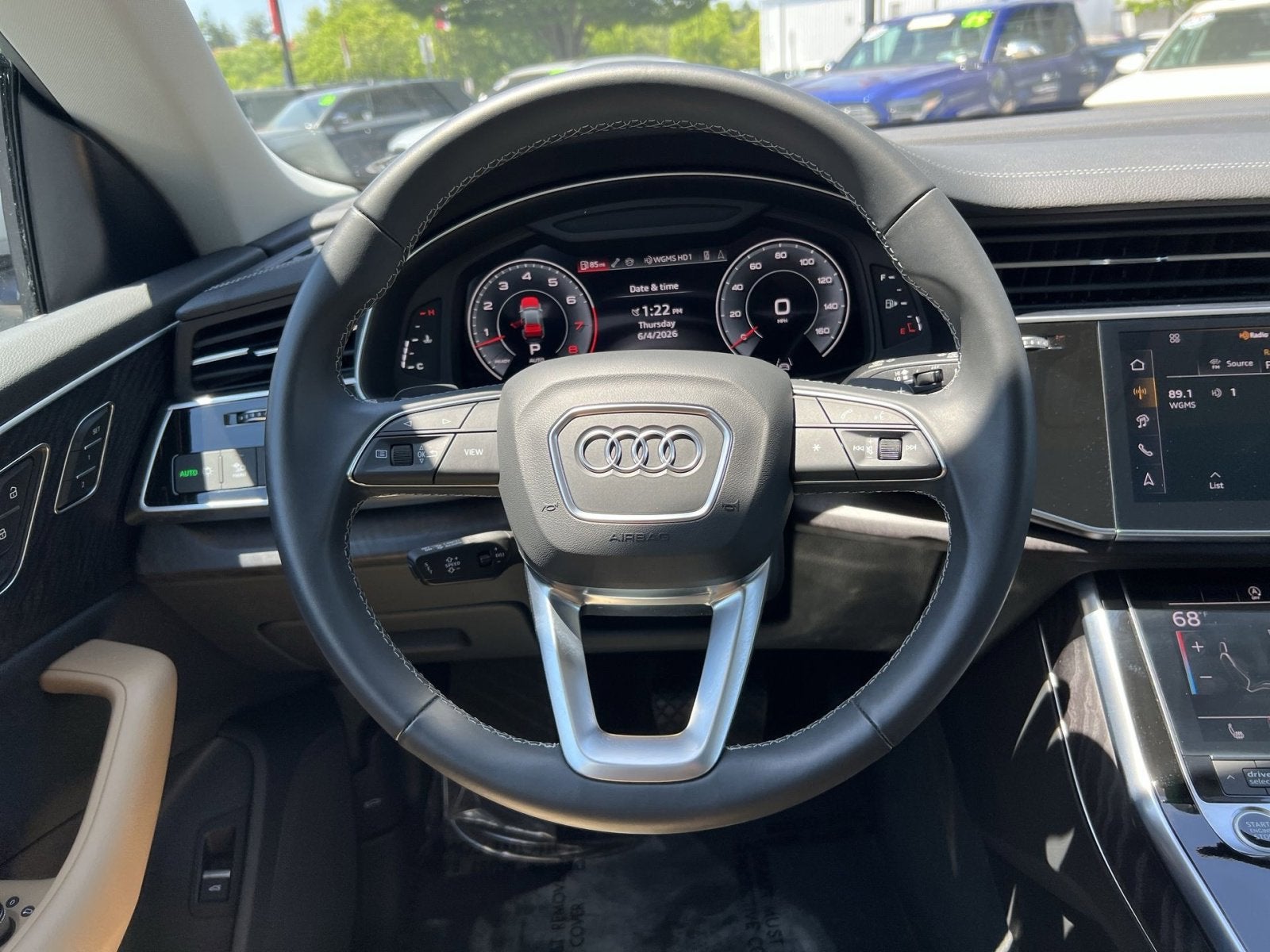 2025 Audi Q8 55 Premium