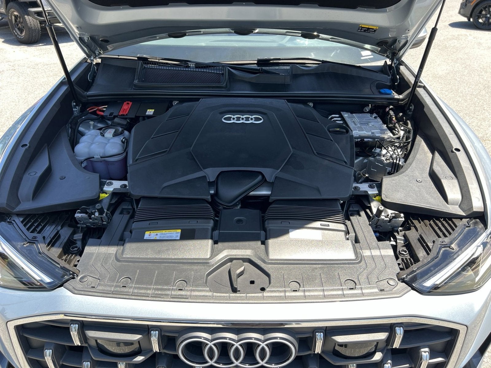2025 Audi Q8 55 Premium