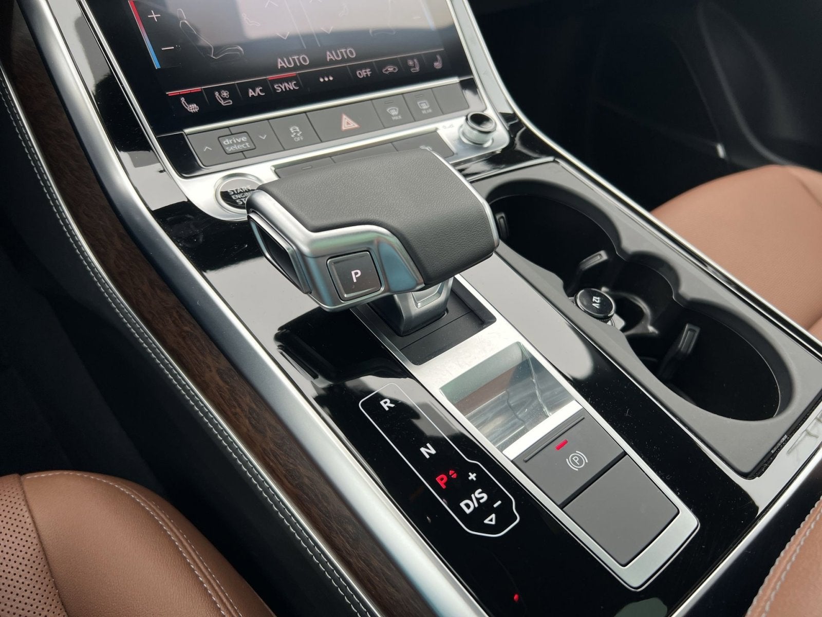 2025 Audi Q8 55 Premium Plus