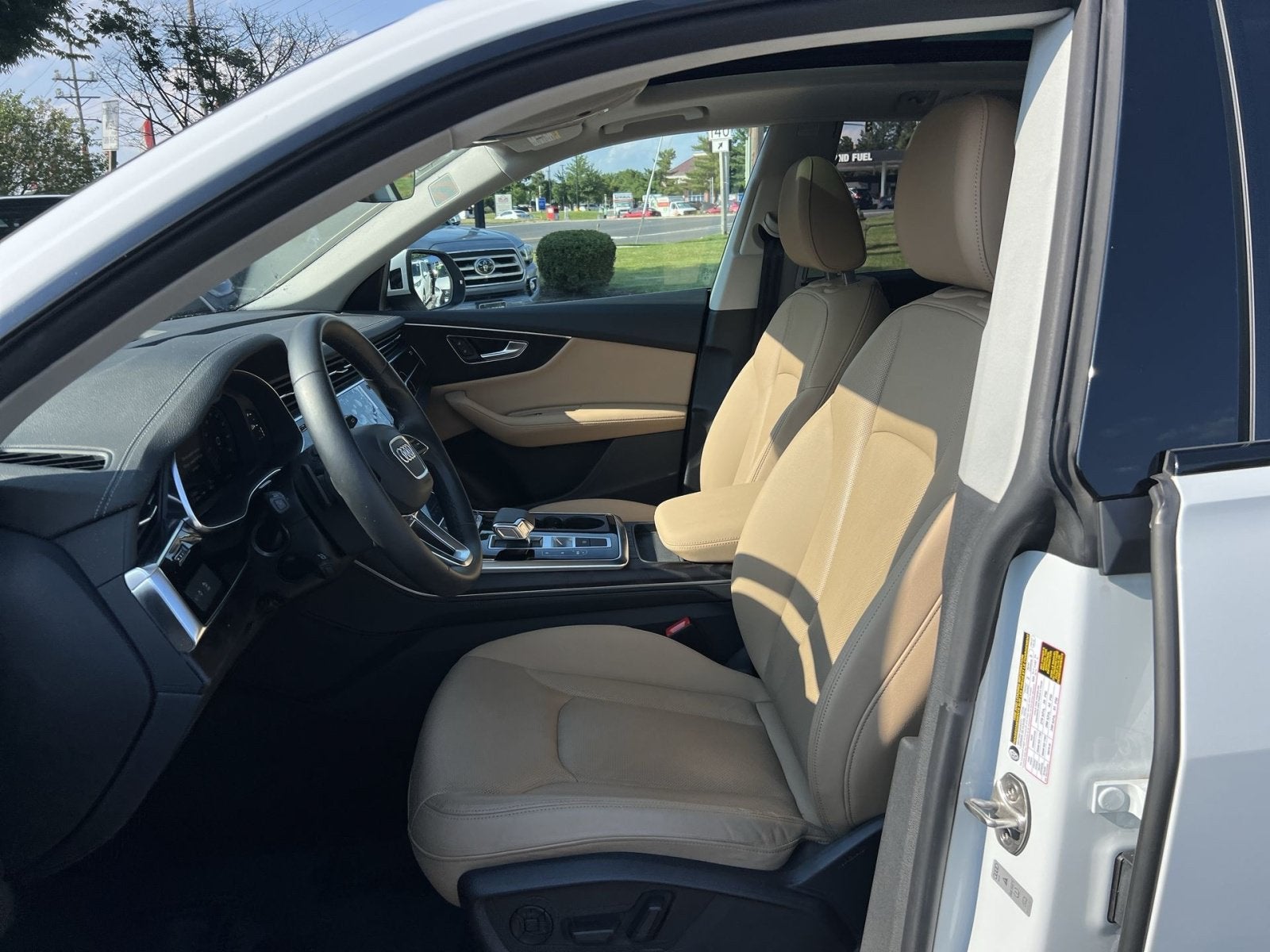 2023 Audi Q8 55 Premium Plus