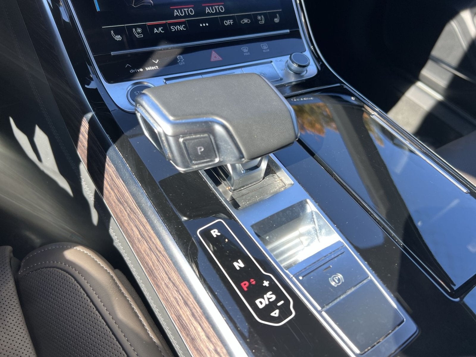 2025 Audi A8 L 55