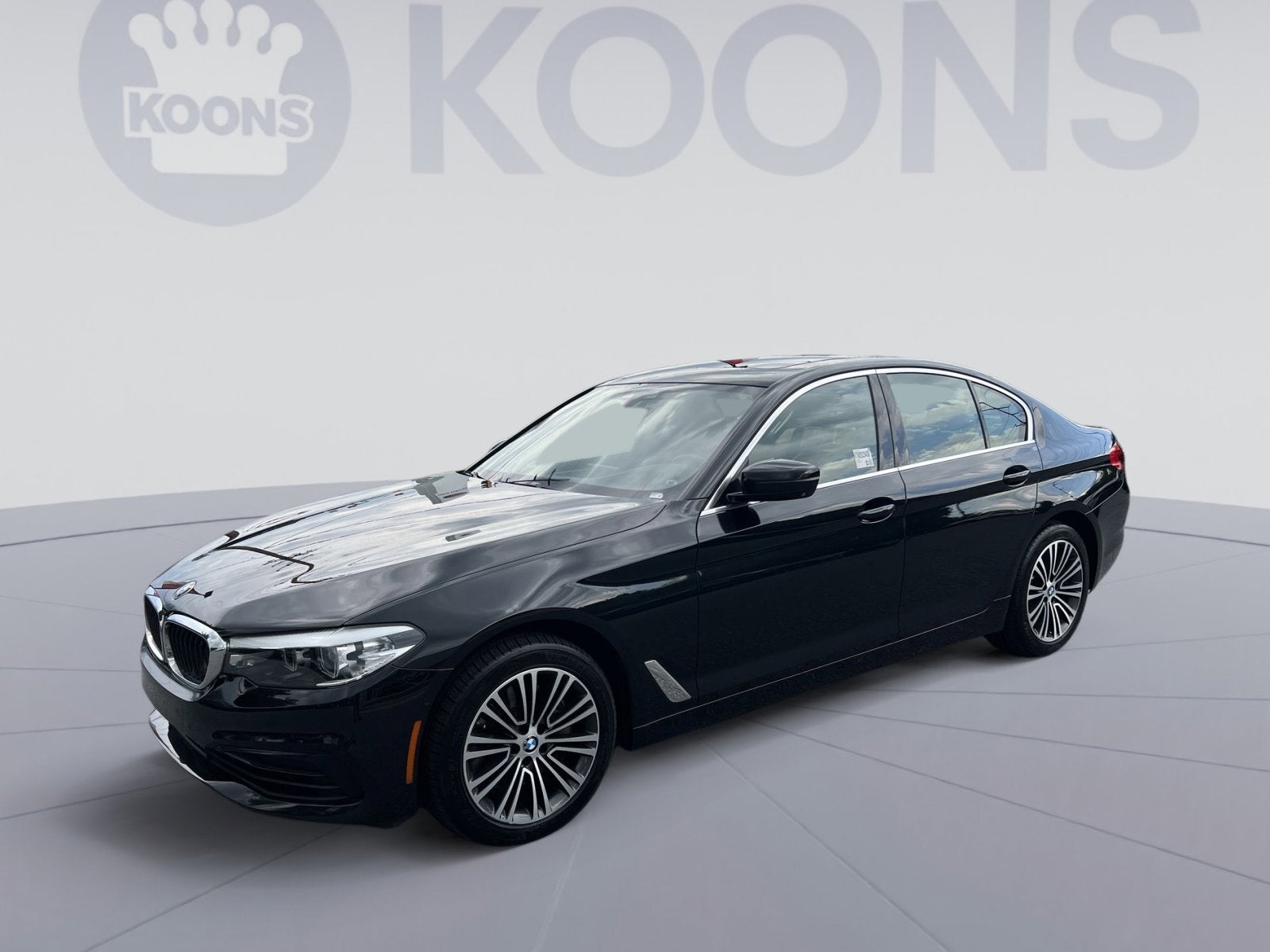 2020 BMW 5 Series 540i xDrive Sedan's photo