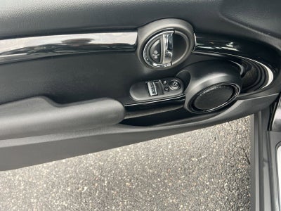 2024 MINI Cooper SE Electric Signature