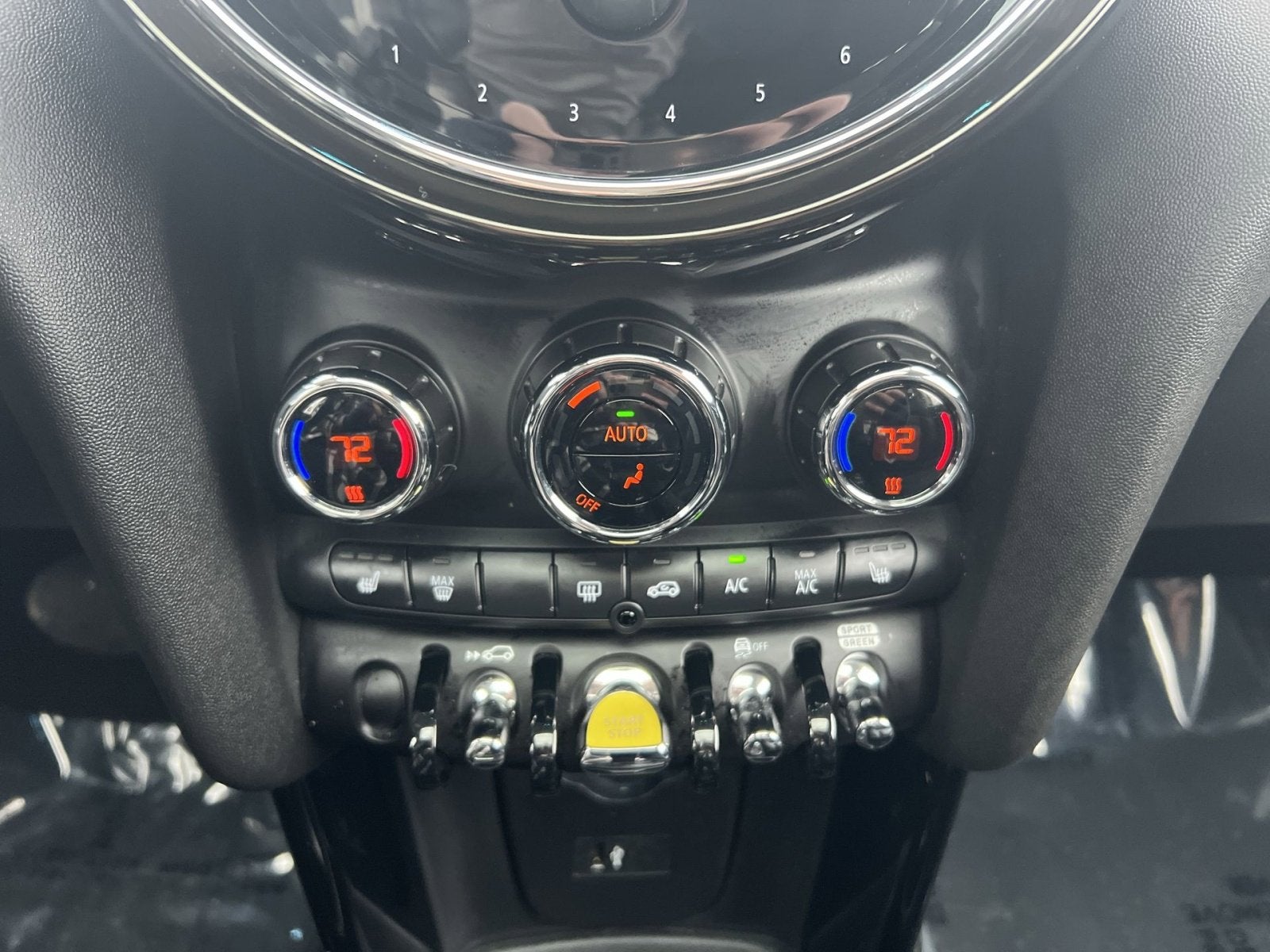 2024 MINI Cooper SE Electric Signature