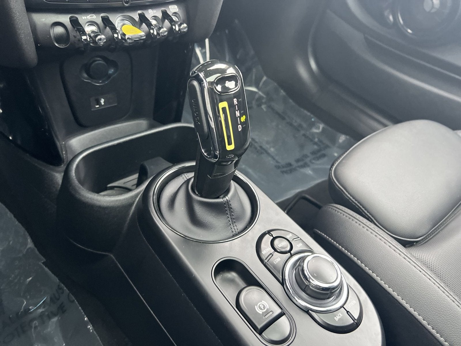 2024 MINI Cooper SE Electric Signature