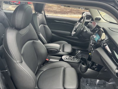 2024 MINI Cooper SE Electric Signature