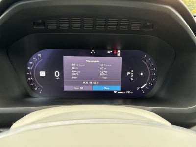 2024 Volvo XC90 B6 Plus Bright Theme