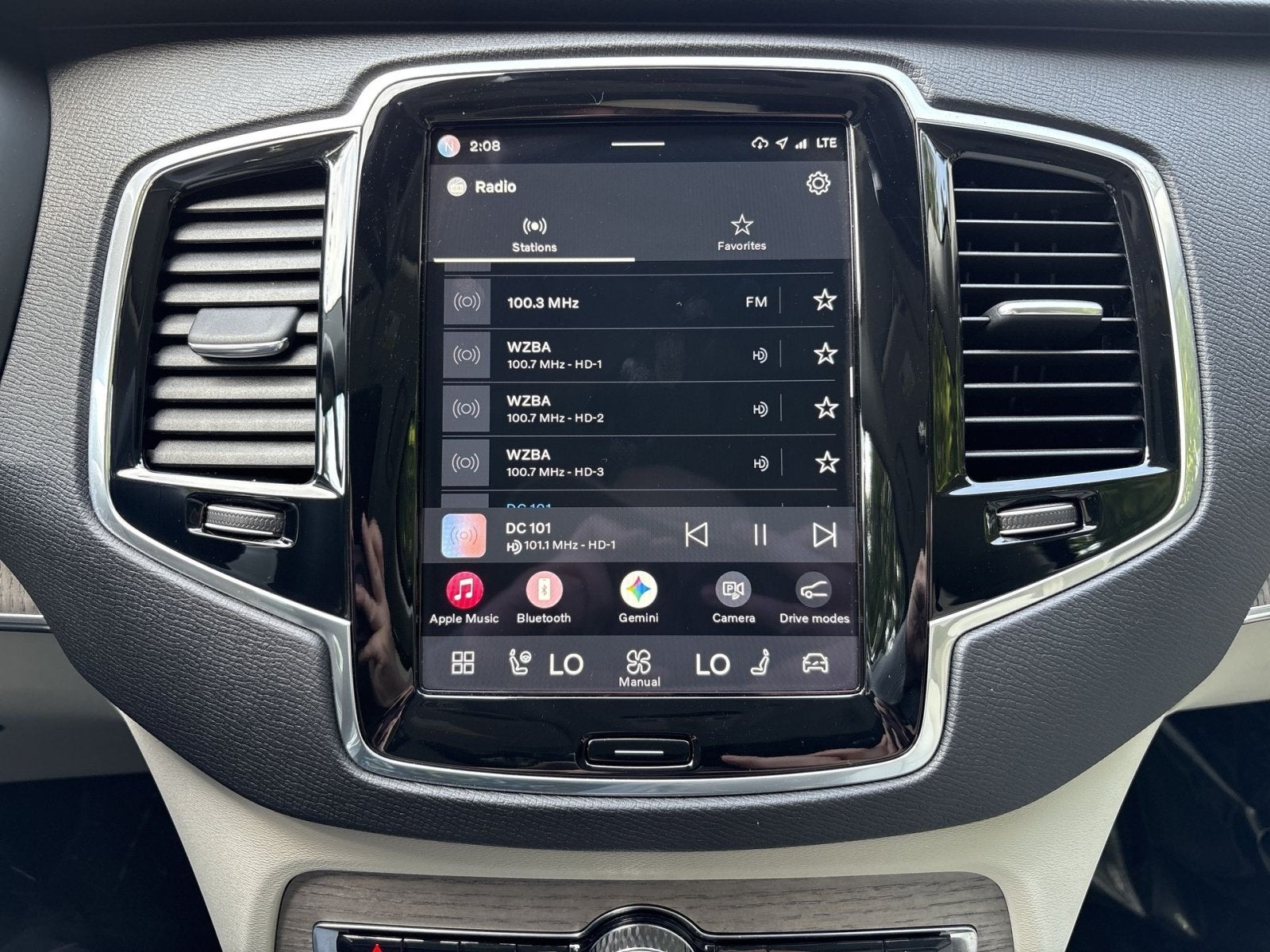 2024 Volvo XC90 B6 Plus Bright Theme