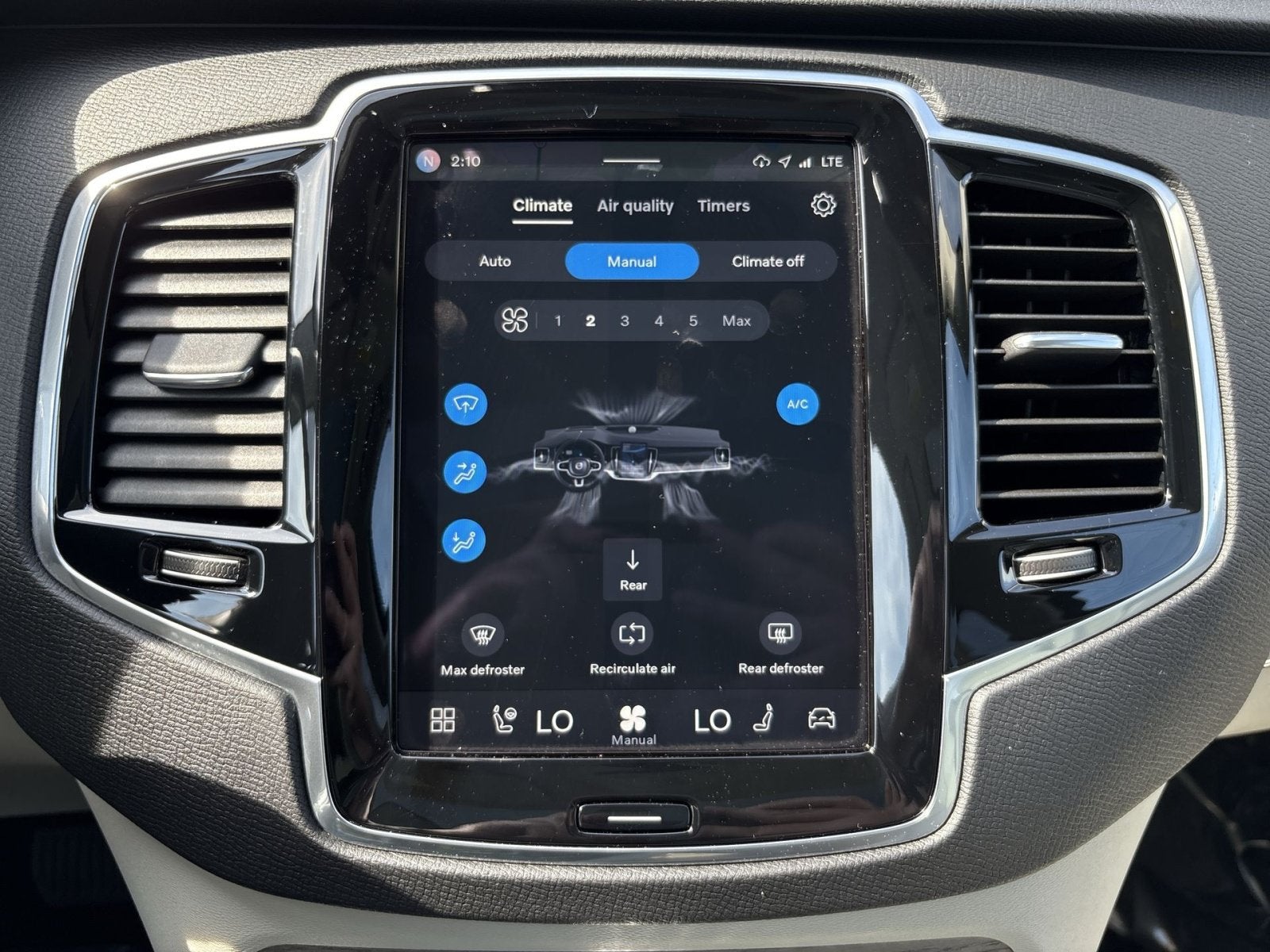 2024 Volvo XC90 B6 Plus Bright Theme