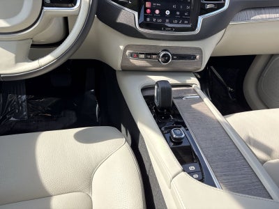 2024 Volvo XC90 B6 Plus Bright Theme