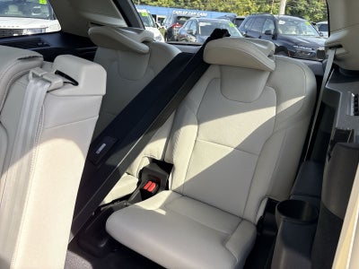 2024 Volvo XC90 B6 Plus Bright Theme