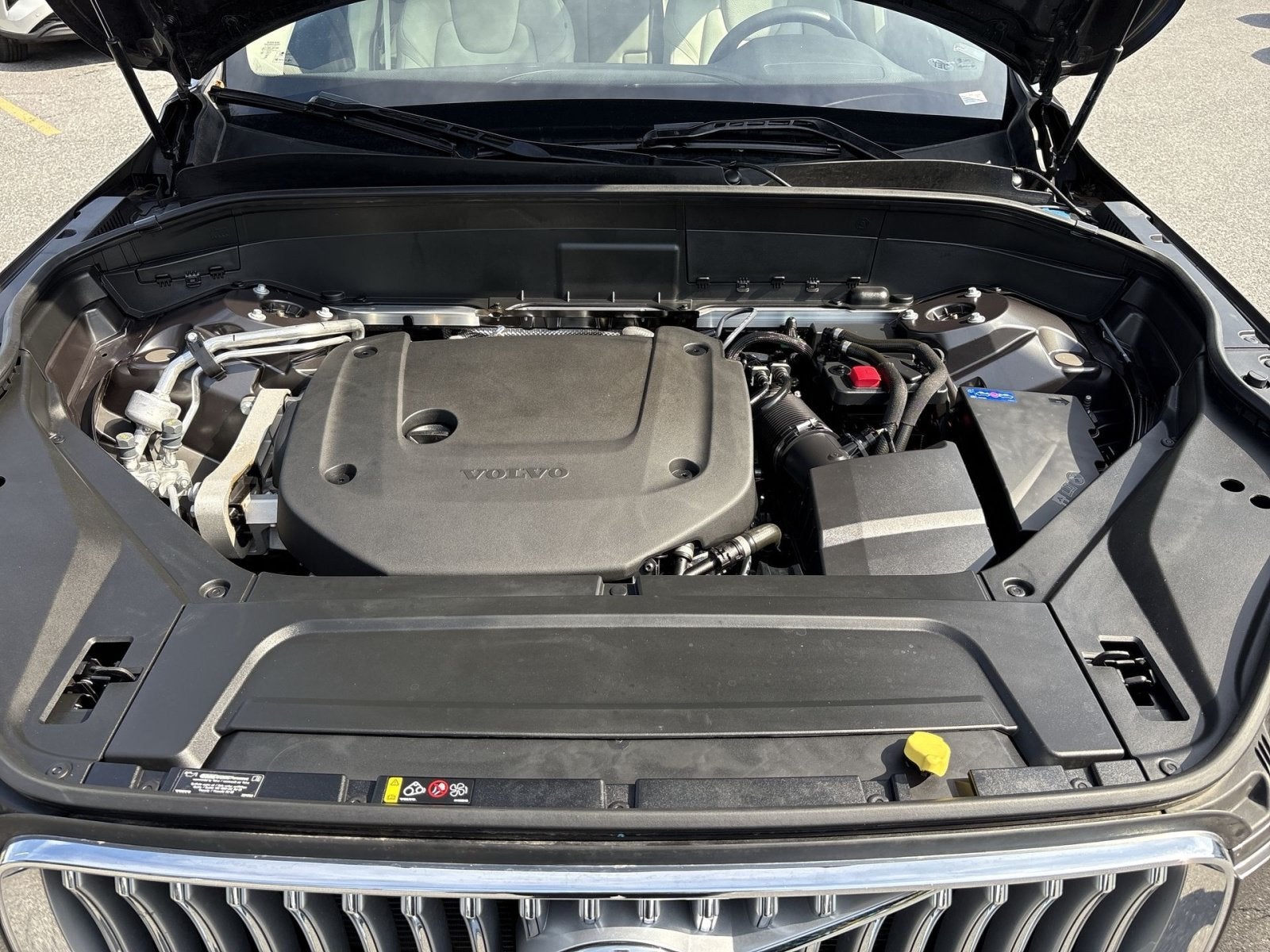2024 Volvo XC90 B6 Plus Bright Theme